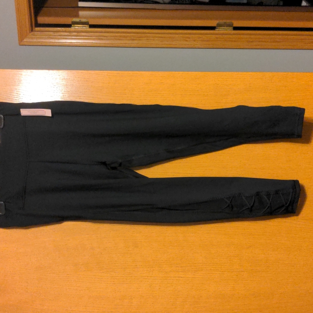 Victoria's Secret Incredible Essential Ultra High Rise Lace Up Leggings - Picture 3 of 7